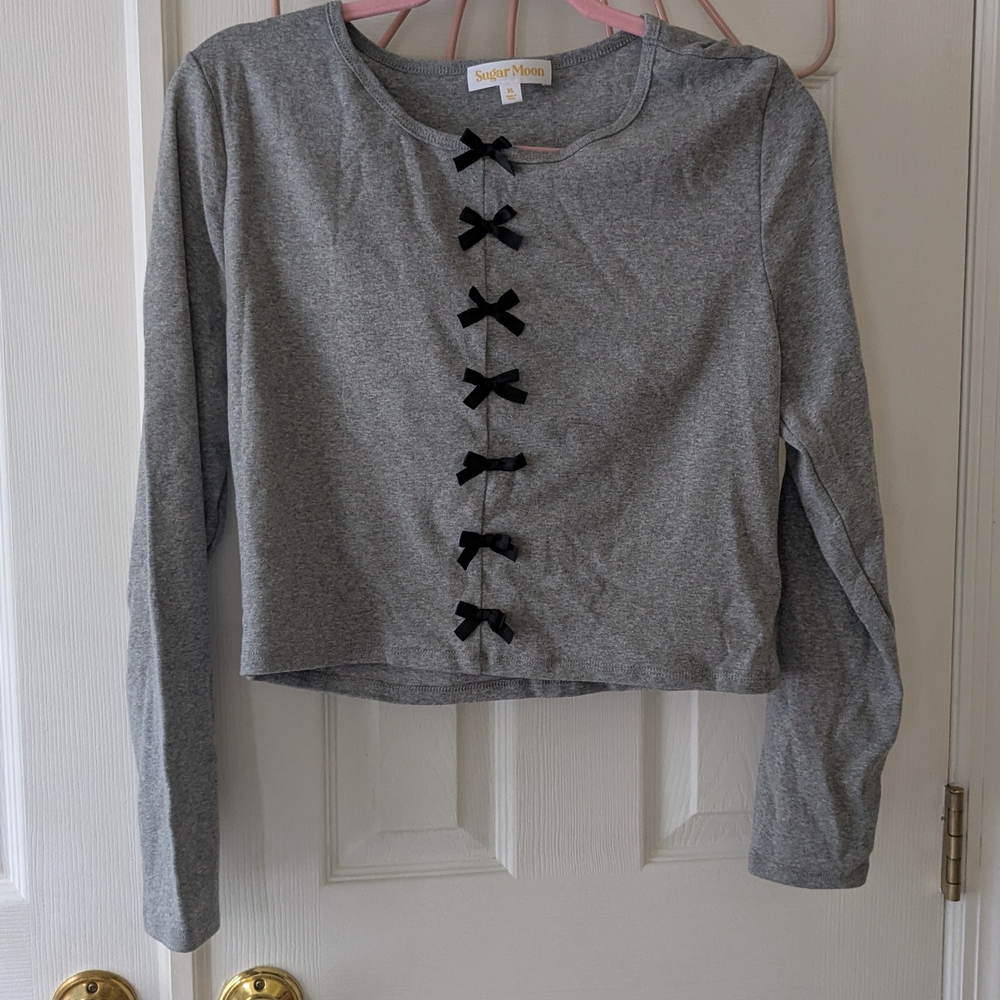 Gray Long Sleeve Top with Black Bows